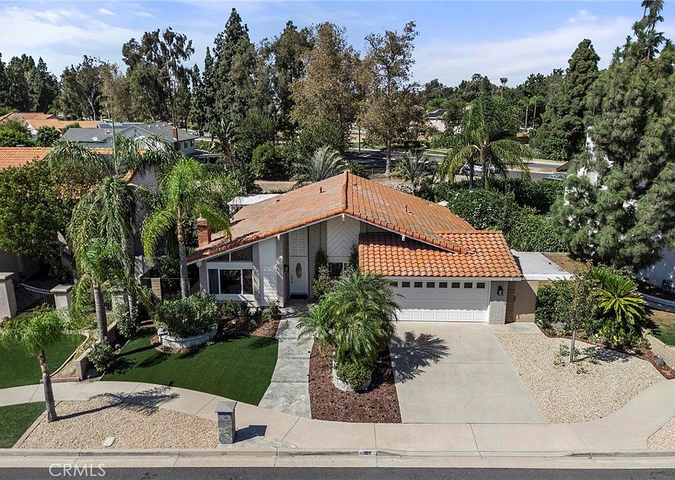 1st image of 107 San Anselmo Ln