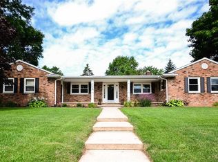 3220 Delahaut St, Green Bay, WI 54301