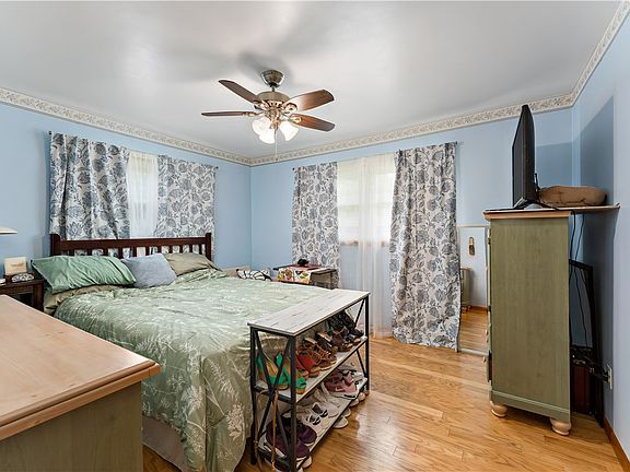 4th image of 56 Spring Valley Rd
