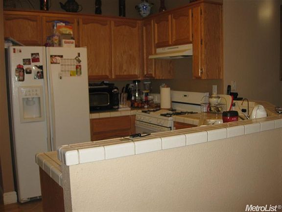 4th image of 4330 Hedge Ave