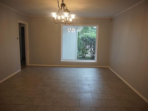 5th image of 9618 Vogue Ln