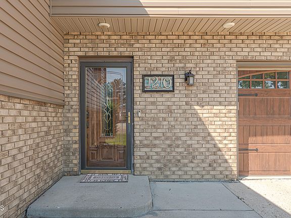 2nd image of 1210 Laramie Dr