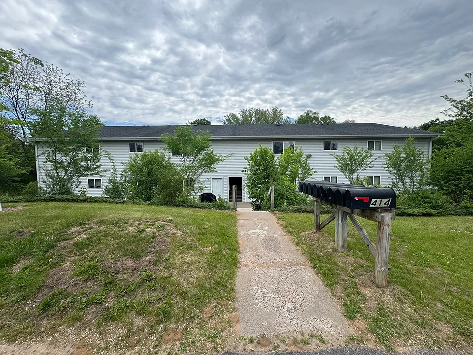 414 14th Ave W