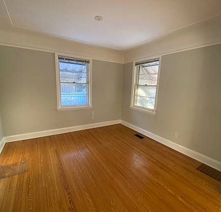 3rd image of 12 Margaret Ave N