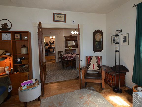 3rd image of 506 4th St S