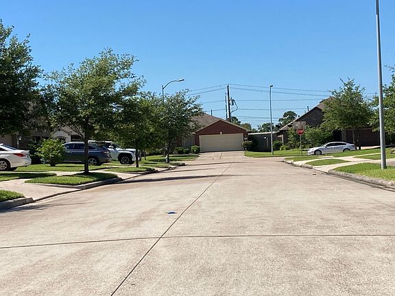 5th image of 6923 Hockley Garden Ln