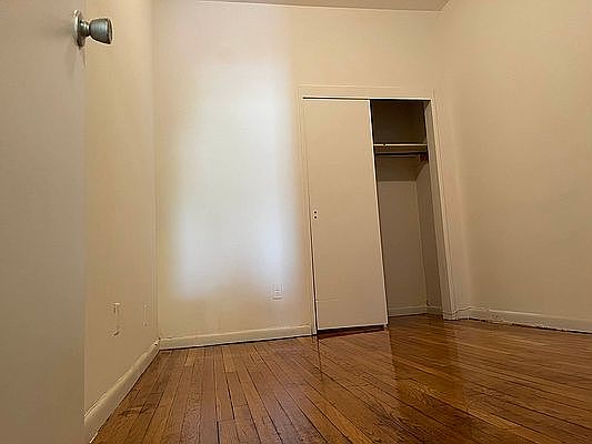 5th image of 421 E 82nd St APT 4A
