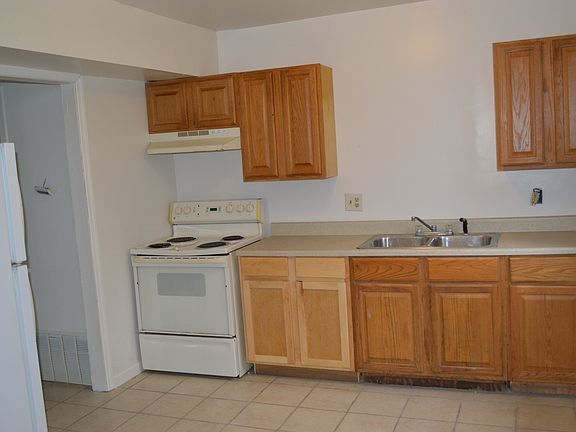4th image of 693 Valerie Ln