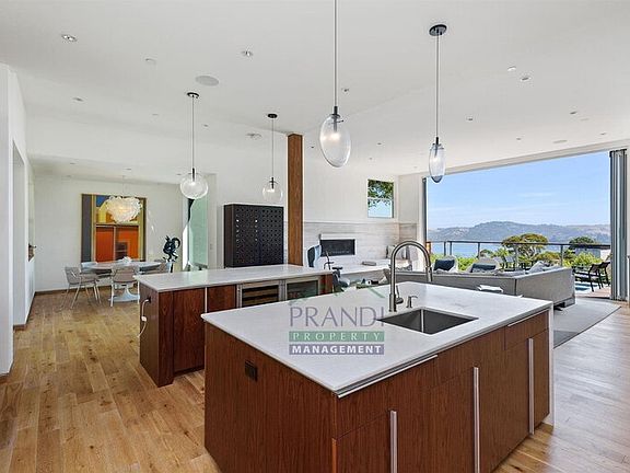 3rd image of 19 Toyon Ln
