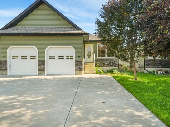 21 Willow Wood Ct, Stony Plain, AB T7Z 0E4