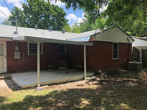 3rd image of 4227 Sherwood Dr