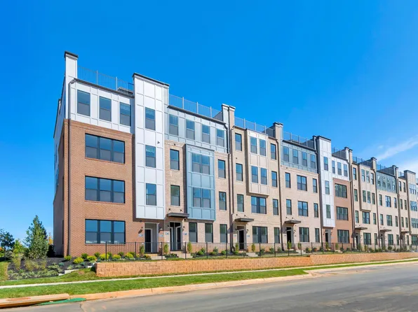825 Wesley Ln #B, Charlottesville, VA 22911