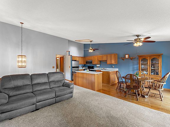 2nd image of 3487 York Dr