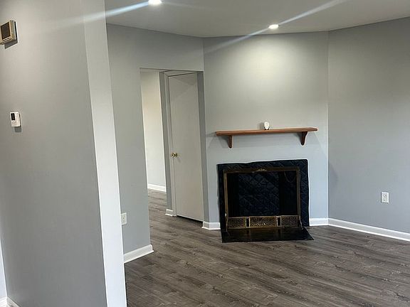 2nd image of 61 Meadow Ln