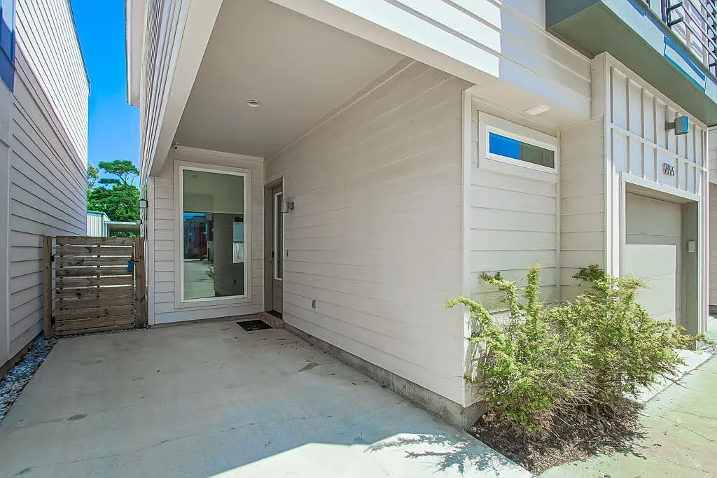 Building Photo - 9855 Red Stick Dr