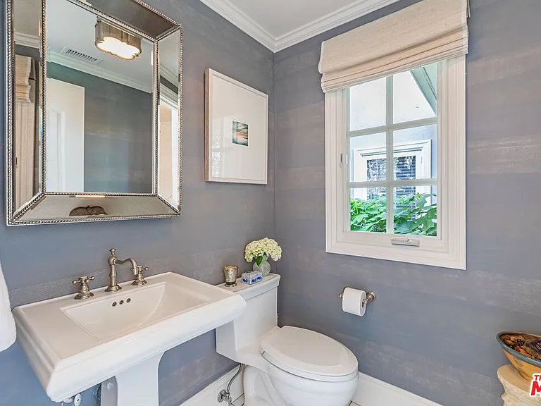 1185 Corsica Dr — Photo 22