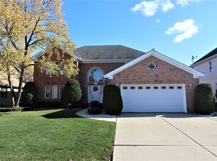 241 Hillandale Dr, Bloomingdale, IL