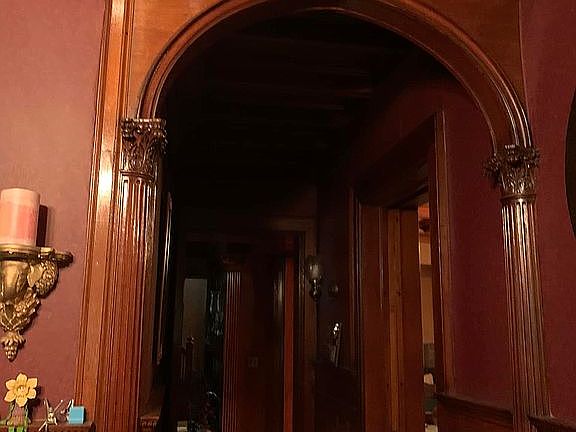 4th image of 549 Linwood Ave