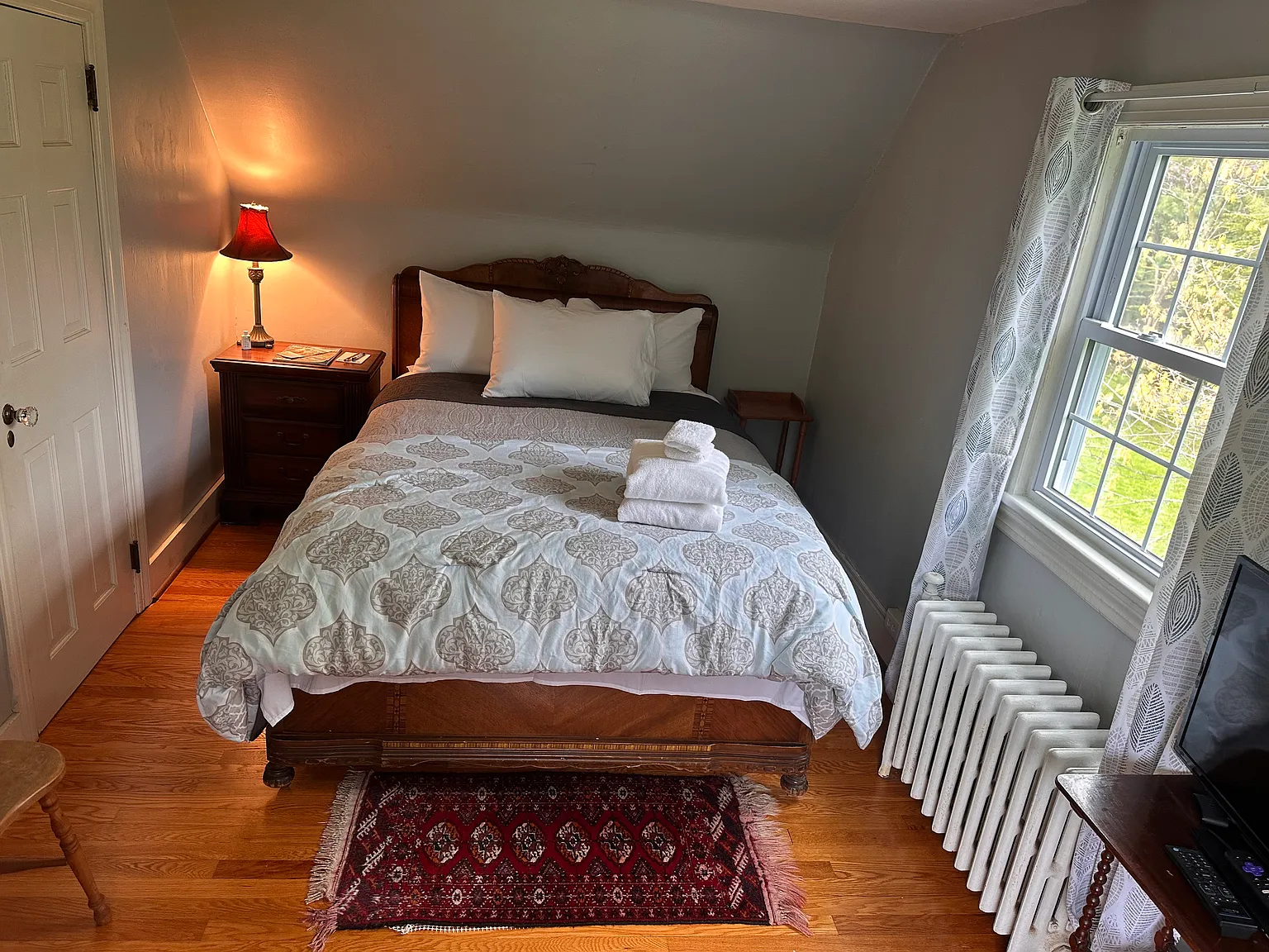 3 bed, 1.5 bath, 1968 sqft, $900 — Photo 1