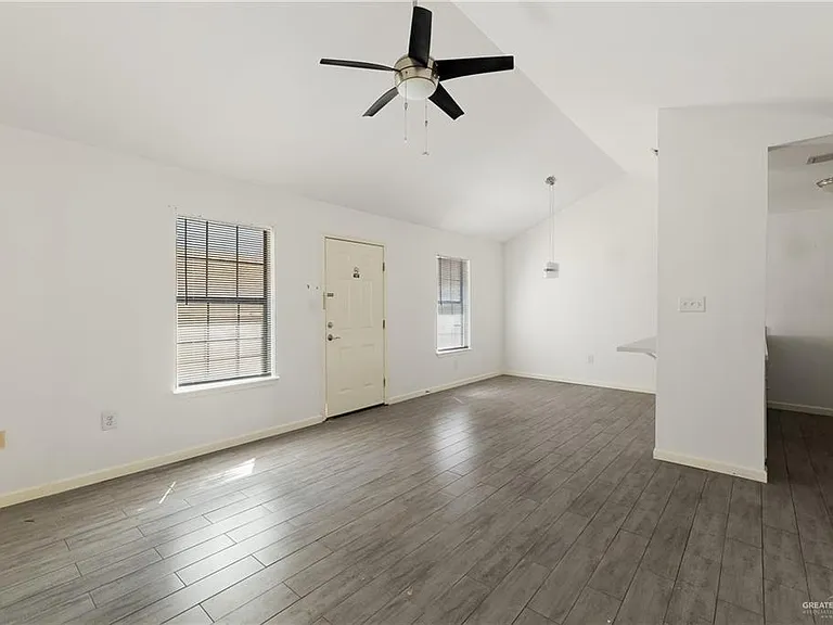 901 Galveston Ave #C — Photo 6