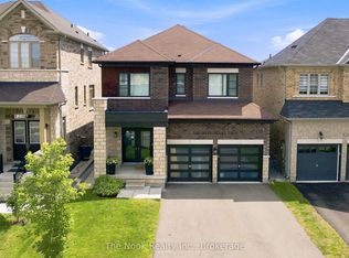100 Woolacott Ln, Clarington, ON L1C7H1