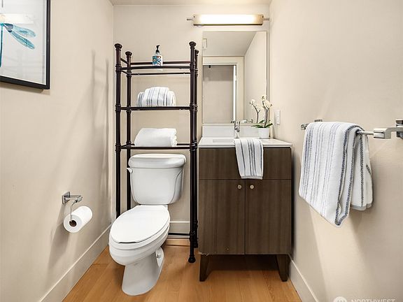 5th image of 530 Broadway E #236