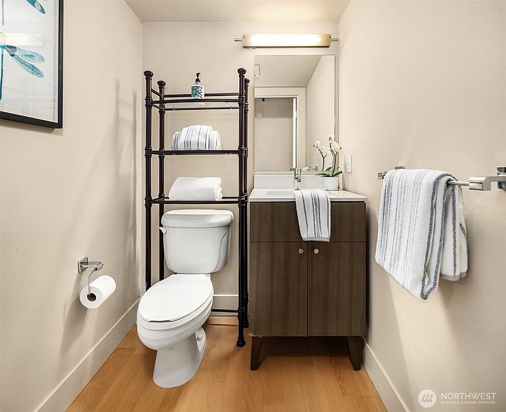 5th image of 530 Broadway E #236