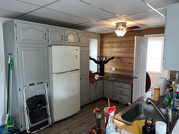 2nd image of 52 Leicester St #2