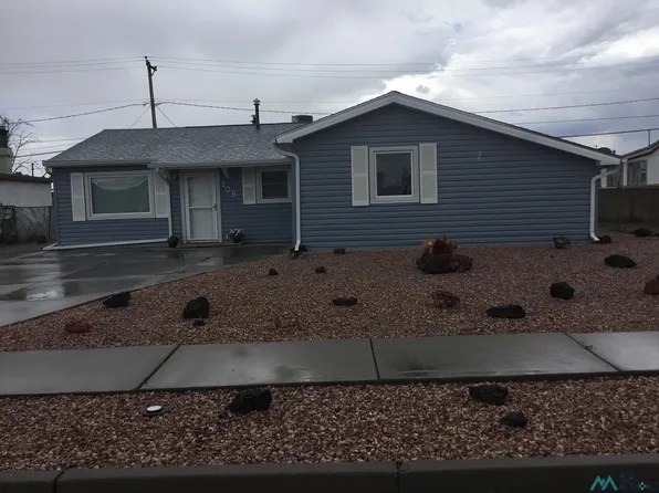 205 Cindy Ln, Gallup, NM 87301