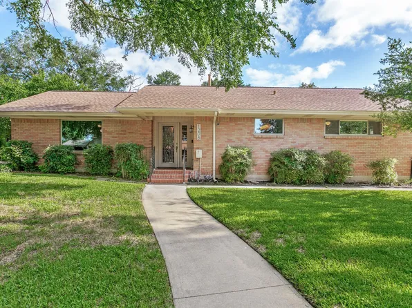 1208 Amherst Dr, Denton, TX 76201