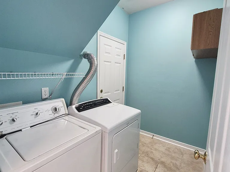 1563 Providence Knoll Dr — Photo 40