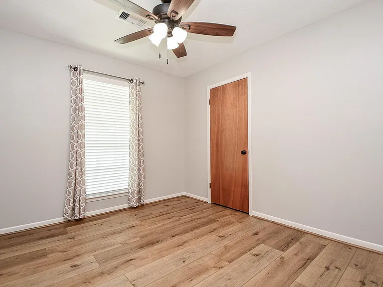 2303 Willow Blvd — Photo 25