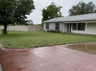110 Park Dr, Stephenville, TX 76401