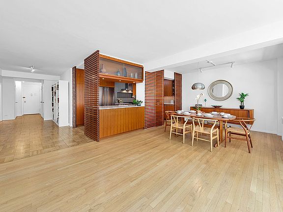 3rd image of 415 E 52nd St #7HJ
