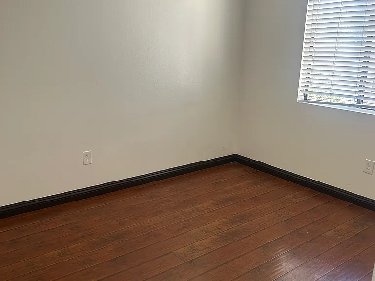 5325 Huntington Dr N #203 — Photo 7