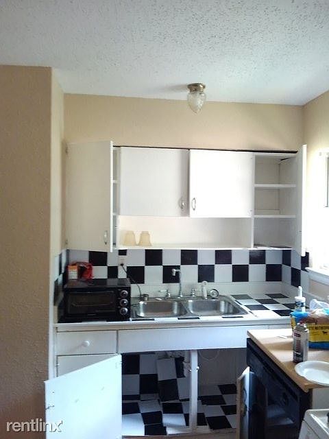 2nd image of 817 Collin Dr