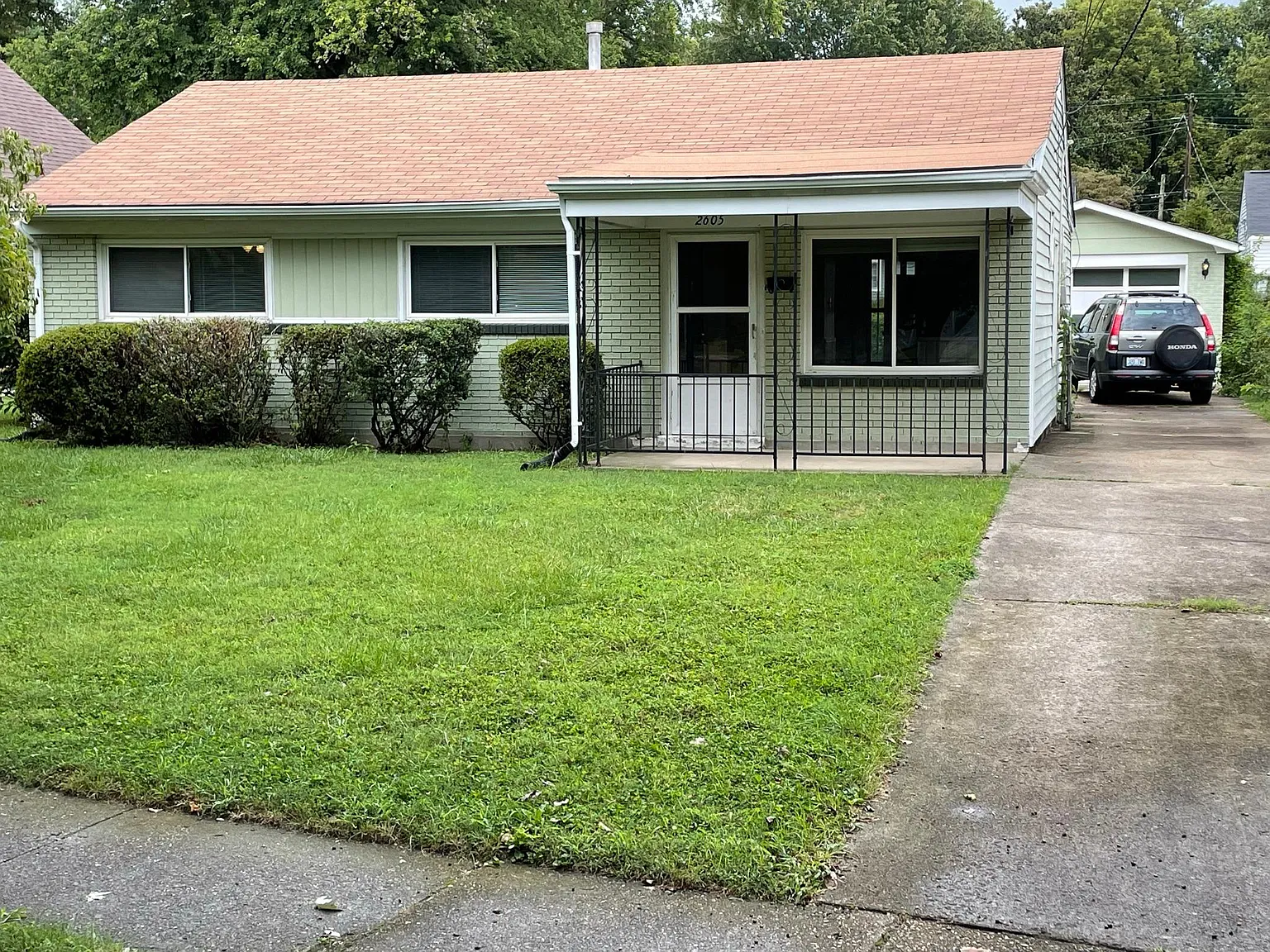 3 bed, 1296 sqft, $1,725 — Photo 2