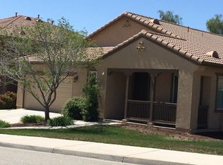 6884 Bacon Ln, Highland, CA 92346