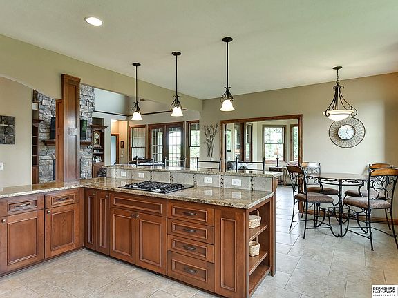 4th image of 12980 Pioneer Ln