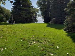 BLACK Wolf Point Rd, Oshkosh, WI 54902