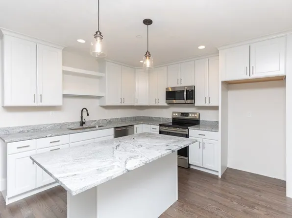 90 Lebaron Blvd #12, Lakeville, MA 02347