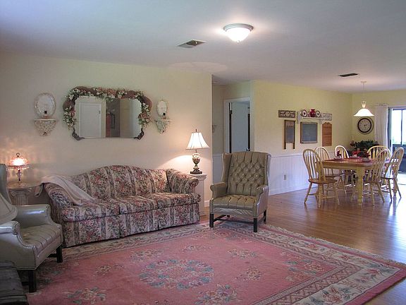 3rd image of 5380 SE 146th Ln