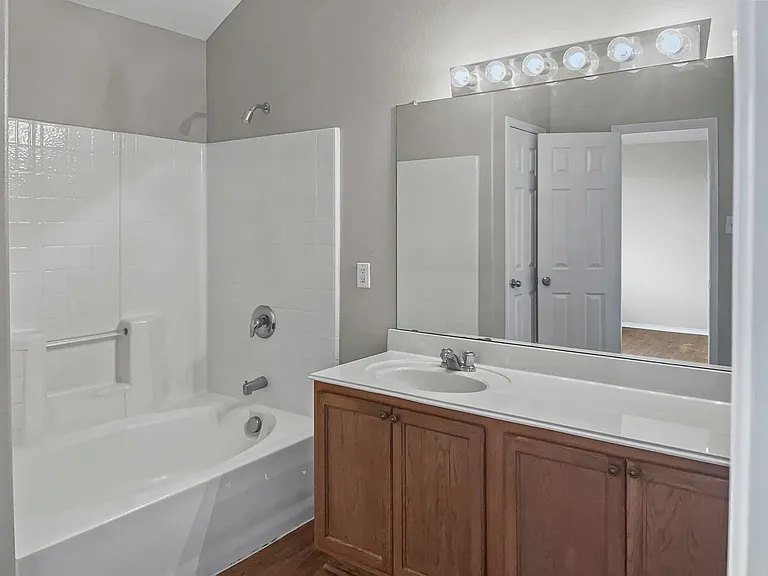 213 Long Prairie Dr — Photo 6