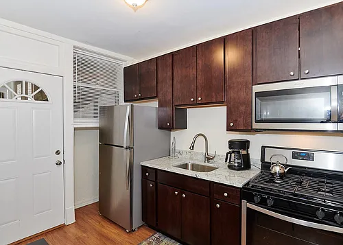2536 W Thorndale Ave #1 Photo 1