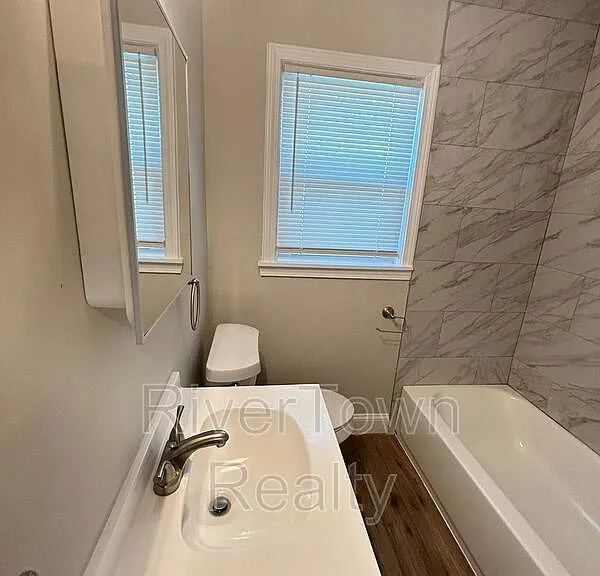 2144 Henry Ave — Photo 7
