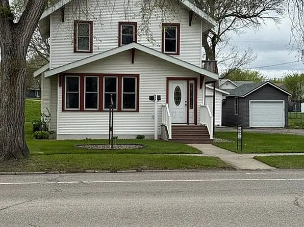 620 Main St S, Sauk Centre, MN 56378