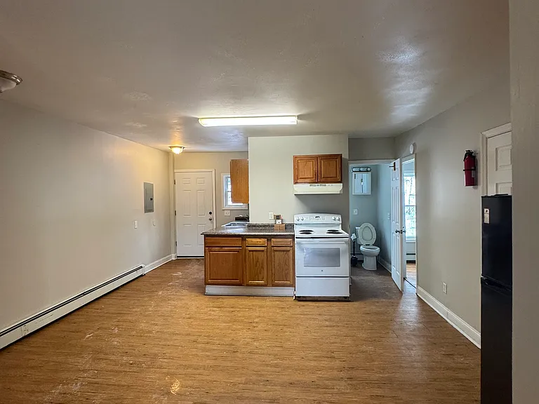 554 4th St #3S — Photo 3