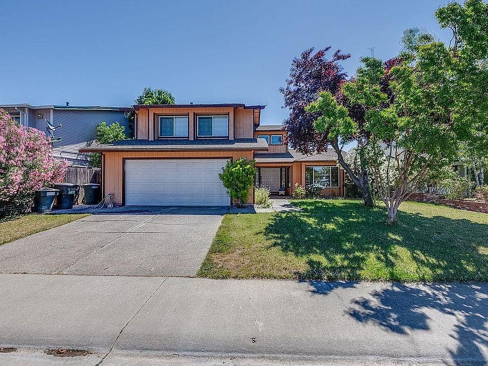 2nd image of 8855 Liscarney Way