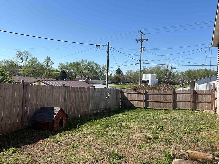 Listing photo 5