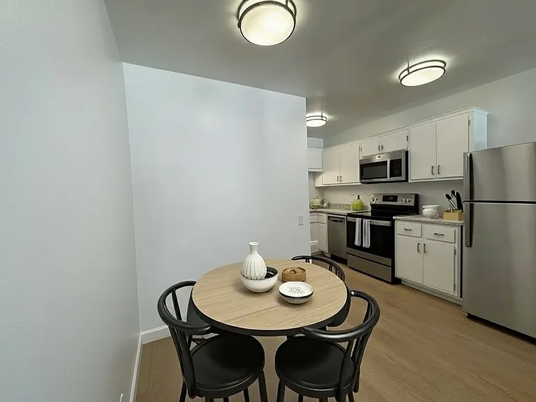 Hidden Creek Apartments — Photo 105